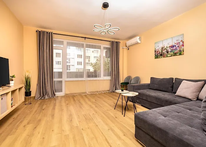 Lejlighed -city Haven Retreat- Elegant 2bd On Bulgaria Blv By Flat Mаnager *