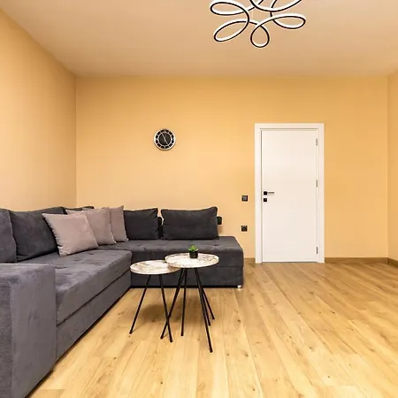 -city Haven Retreat- Elegant 2bd On Bulgaria Blv By Flat Mаnager Apartment *