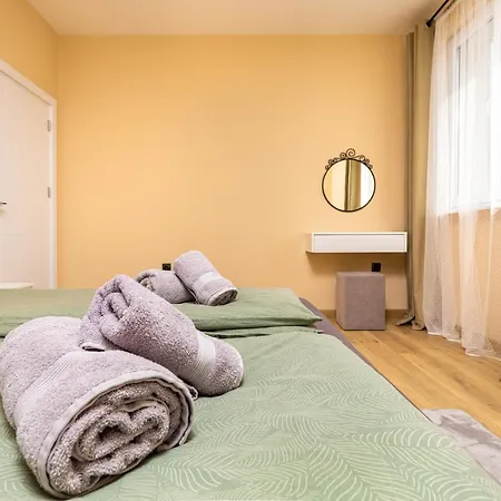-city Haven Retreat- Elegant 2bd On Bulgaria Blv *