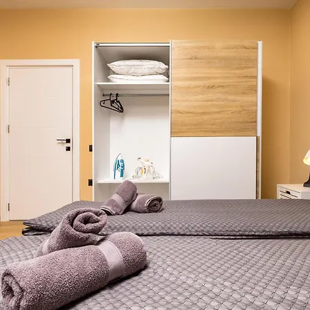 -city Haven Retreat- Elegant 2bd On Bulgaria Blv By Flat Mаnager Apartment