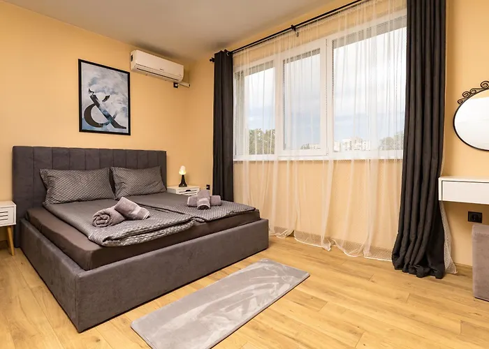 Apartment -city Haven Retreat- Elegant 2bd On Bulgaria Blv By Flat Mаnager *