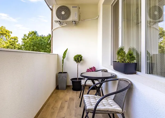 Apartment -city Haven Retreat- Elegant 2bd On Bulgaria Blv By Flat Mаnager Plovdiv